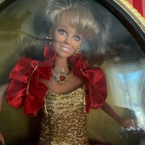 Vtg VANNA WHITE Wheel of Fortune HAPPY HOLIDAYS 11.5" RED & GOLD  Fashion Doll